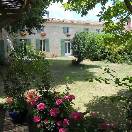 Clos Des Hirondelles Jau-Dignac-et-Loirac Esterno foto