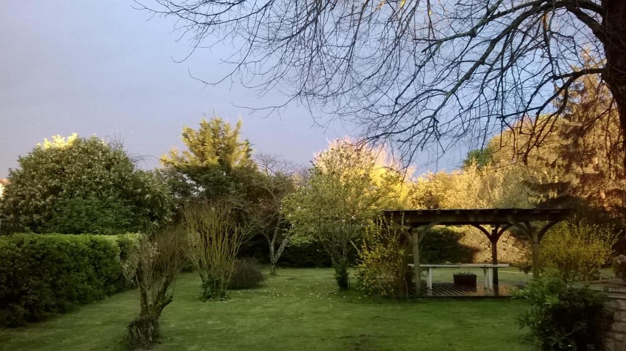 Clos Des Hirondelles Jau-Dignac-et-Loirac Esterno foto