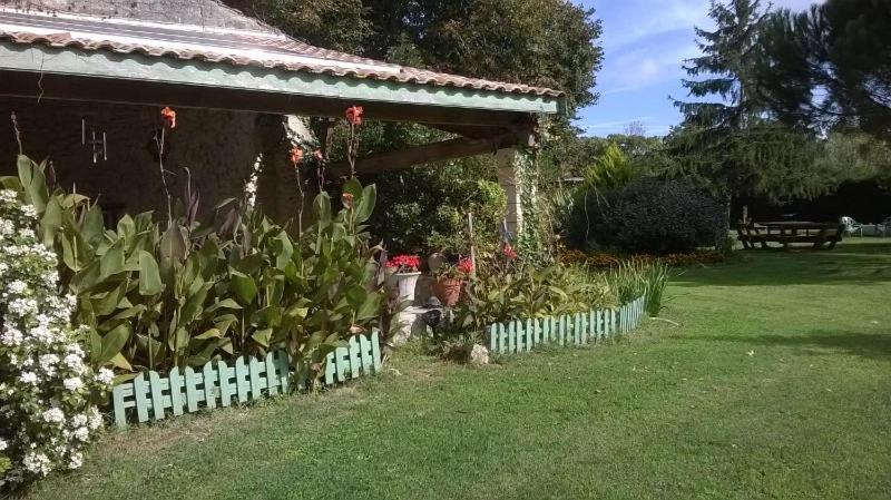 Clos Des Hirondelles Jau-Dignac-et-Loirac Esterno foto
