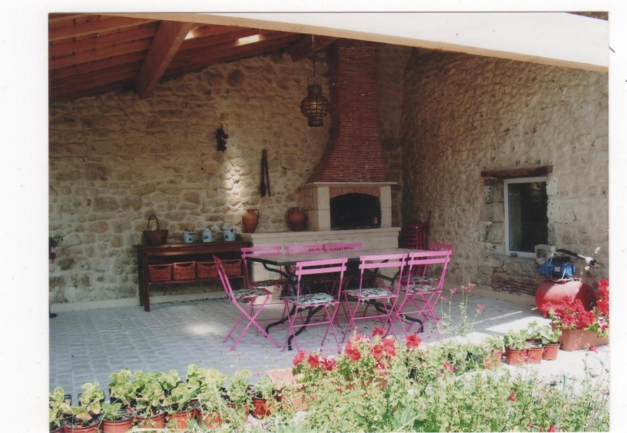 Clos Des Hirondelles Jau-Dignac-et-Loirac Esterno foto